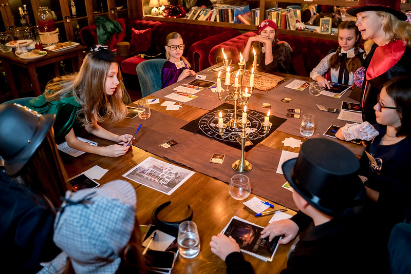 Как отметить 8 Марта в школе: праздничное украшение класса в Одесі