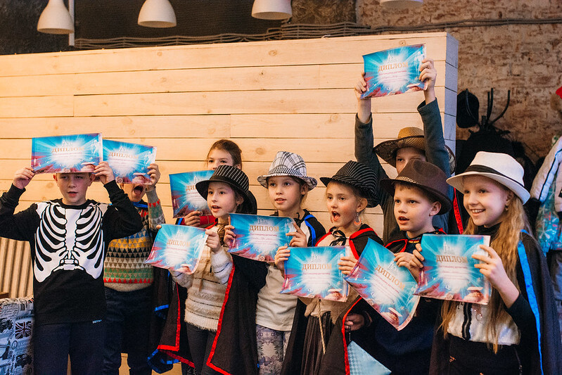 Как отметить Новый год классом — идеи для младших школьников в Одесі