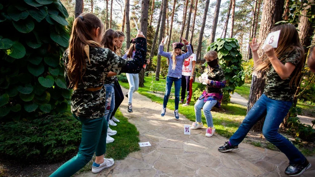 Квест у літньому таборі «Таємничий острів»: мерщій, стрибай!